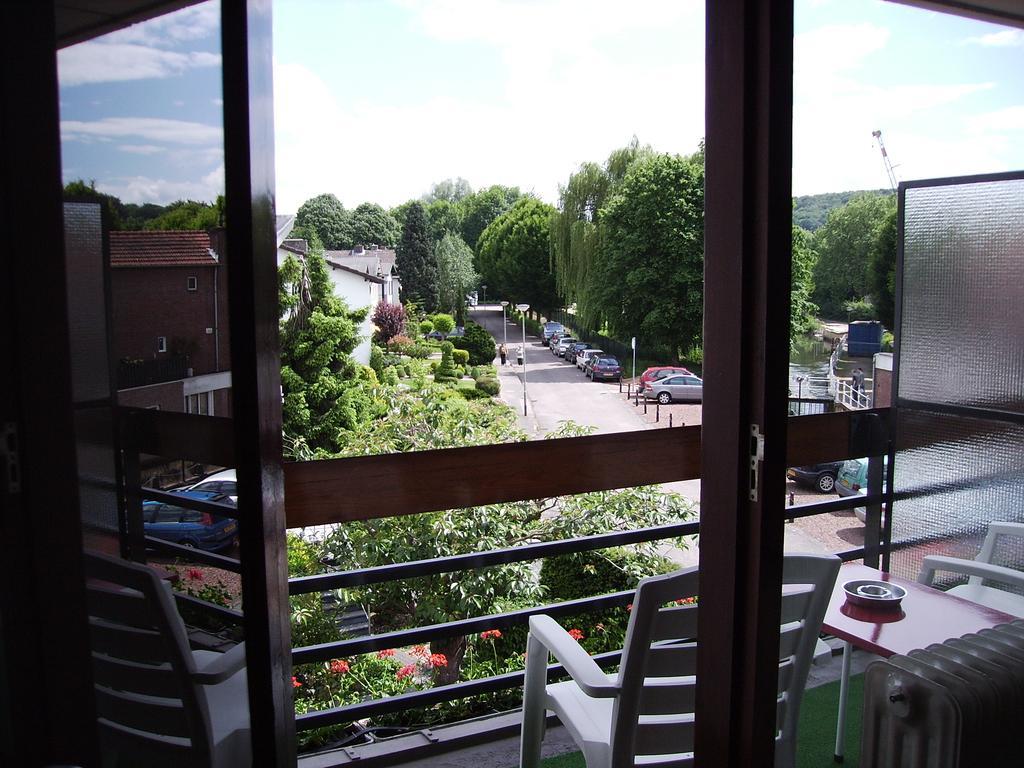 Studio Balcony,1260834754:JPEG